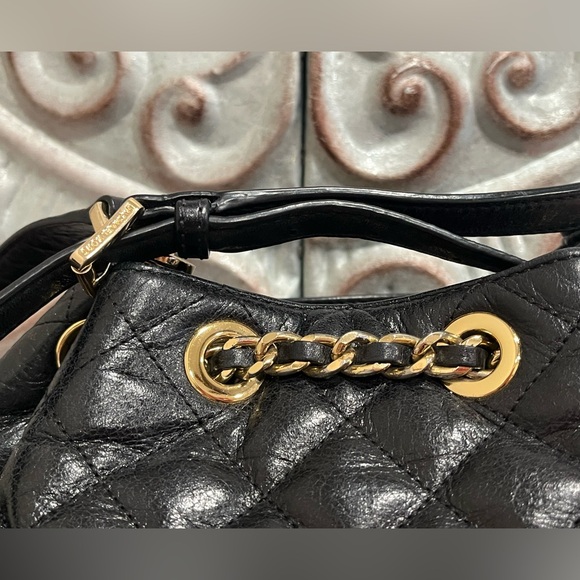 MICHAEL KORS Medium Quilted Chain Drawstring Bag VGC! Black - Picture 4 of 10